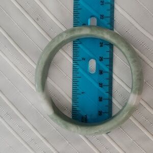 Perking glass bangle